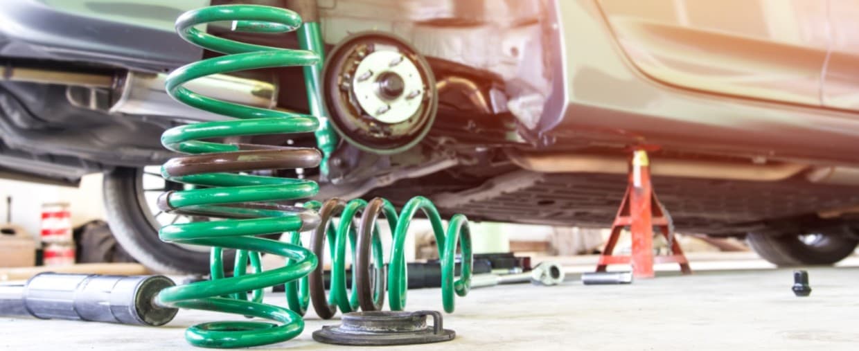 Signs_you_need_to_replace_shocks_and_springs_hero